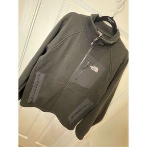 The North Face men’s jacket black medium full zip